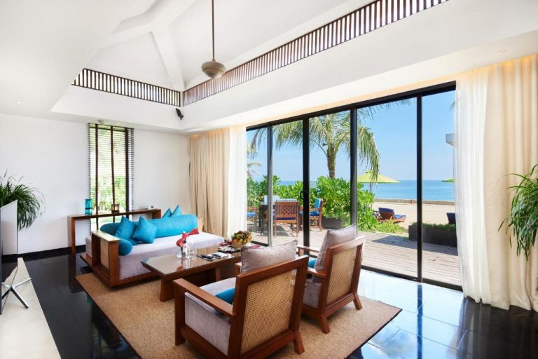 Two-Bedroom  Ocean Villa with Signature benifit